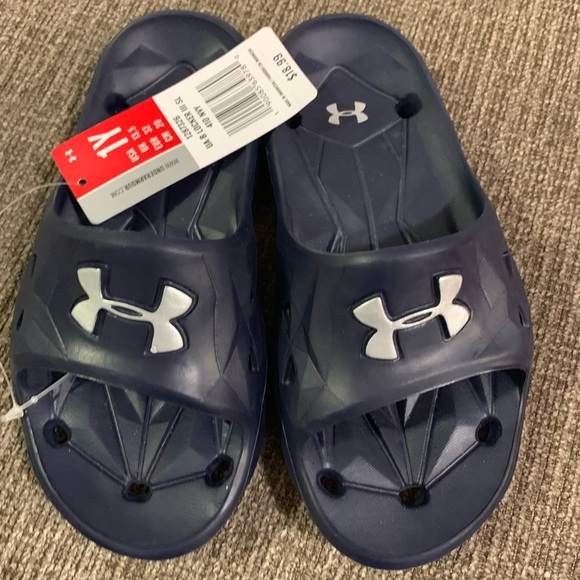 Youth Under Armour sandals size 1 New w/ tags - Picture 1 of 1